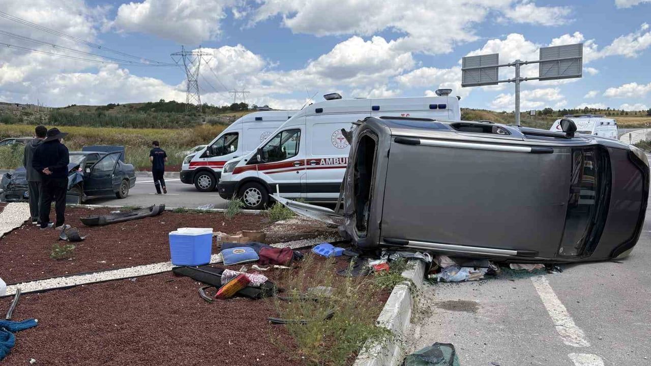Çorum’daki trafik kazasında ağır yaralanan sürücü hayatını kaybetti