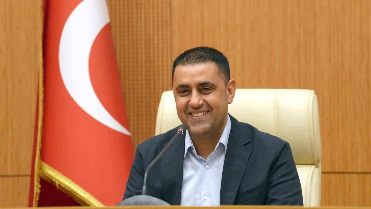 Çukurova Belediyesi çalışanlarına kişi başı 75 bin lira ödeme yaptı