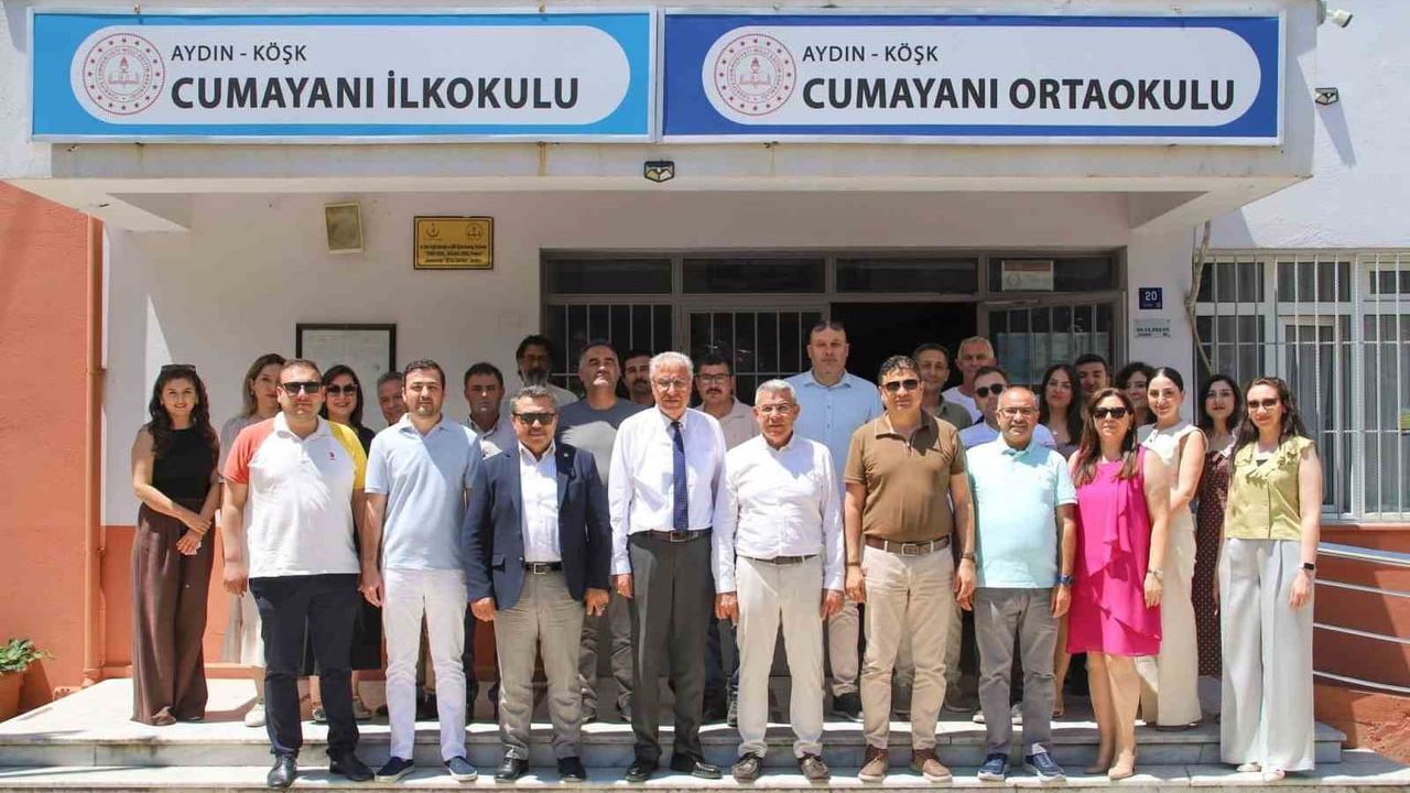 Cumayanı Ortaokulu 2025-2026 yıl sonu sergisini açtı