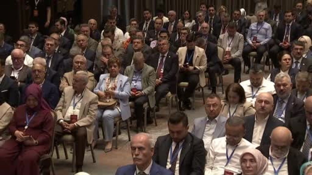 Cumhurbaşkanı Erdoğan: başörtüsü marjinal ya da radikal bir simge değildir