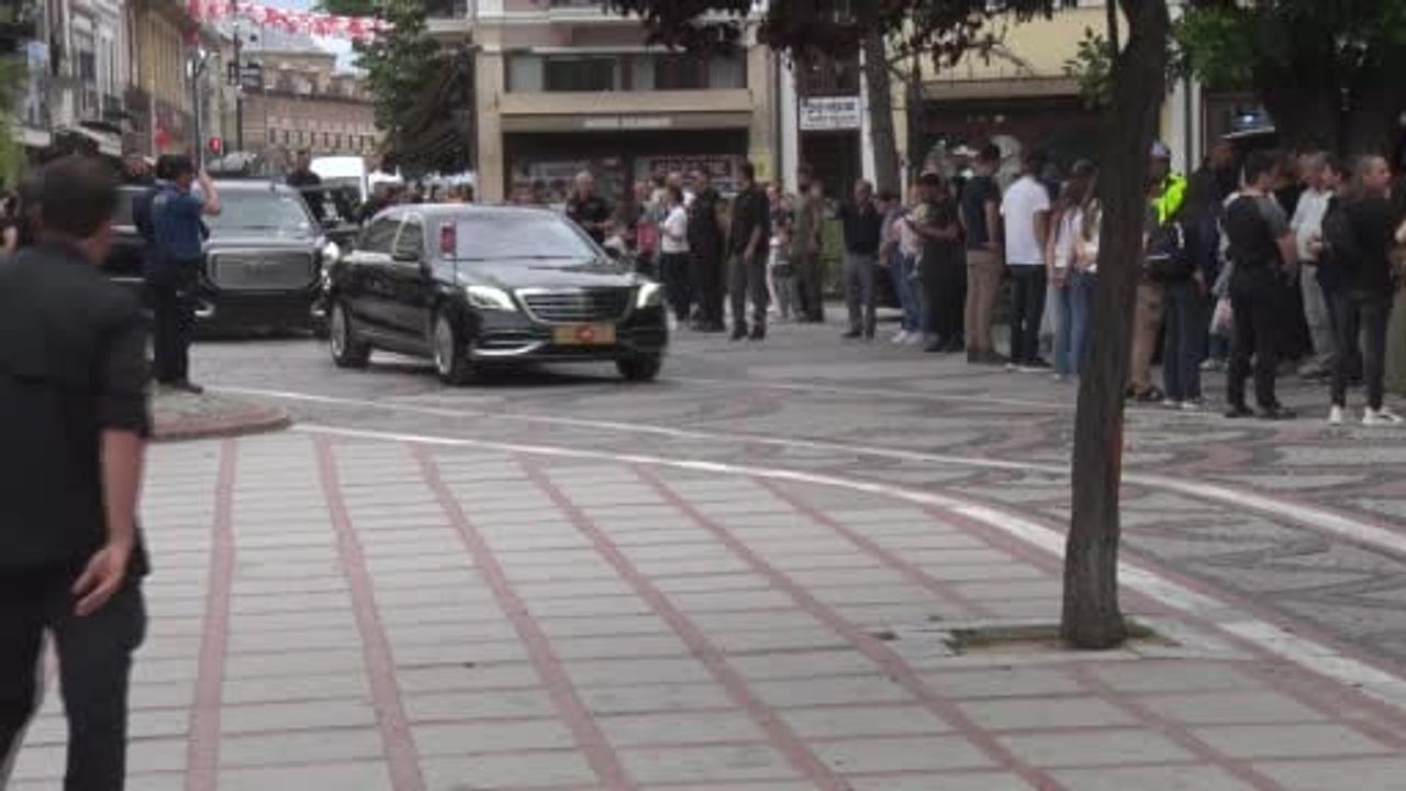 Cumhurbaşkanı Erdoğan Edirne'de esnaf ve vatandaşlarla sohbet etti