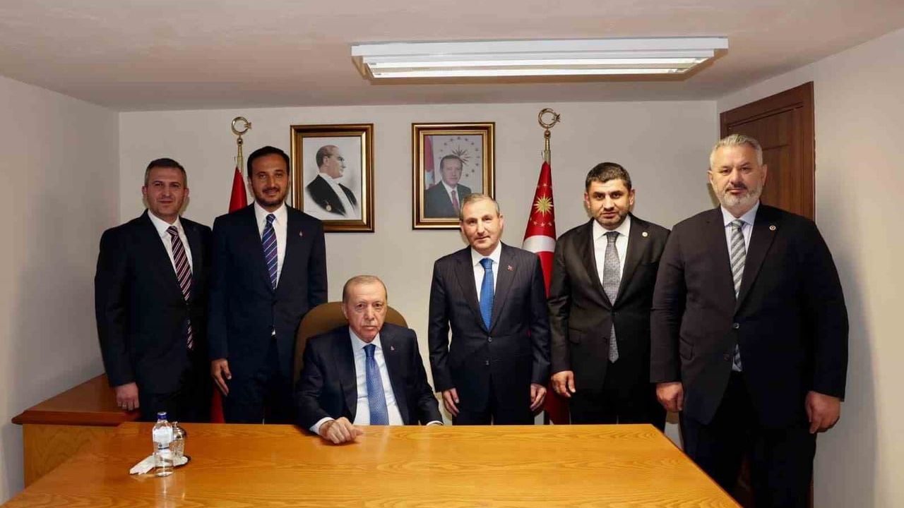 Cumhurbaşkanı Erdoğan Sultanbeyli belediye başkanı Ali Tombaş’ı kabul etti