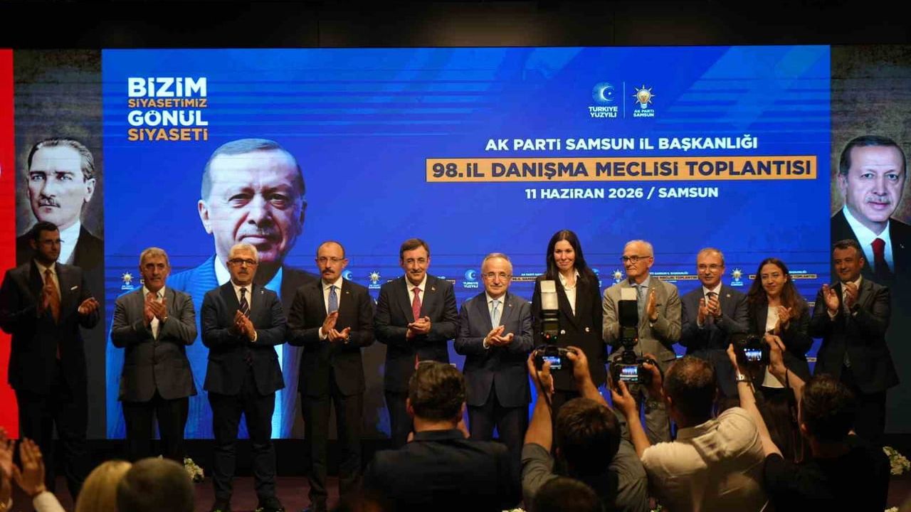 Cumhurbaşkanı Yardımcısı Cevdet Yılmaz: Büyümeyi sürdürürken enflasyonu düşürmek için yoğun gayret içindeyiz