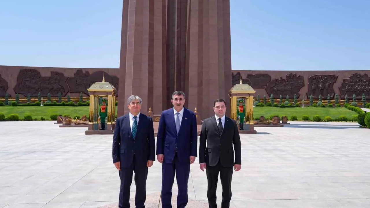 Cumhurbaşkanı Yardımcısı Cevdet Yılmaz, HEK 9. Dönem Toplantısı'nda 71 Maddelik Eylem Planını İmzaladı