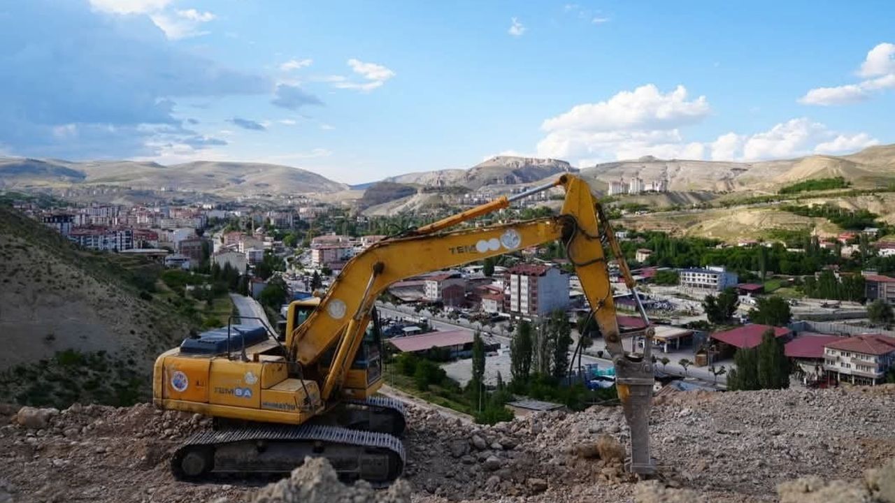 Darende Millet Bahçesi'nde çalışmalar yerinde incelendi