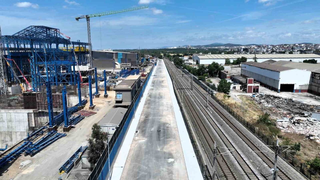 Darıca Dutluk Sokak’ta üstyapı çalışmaları son sürat ilerliyor