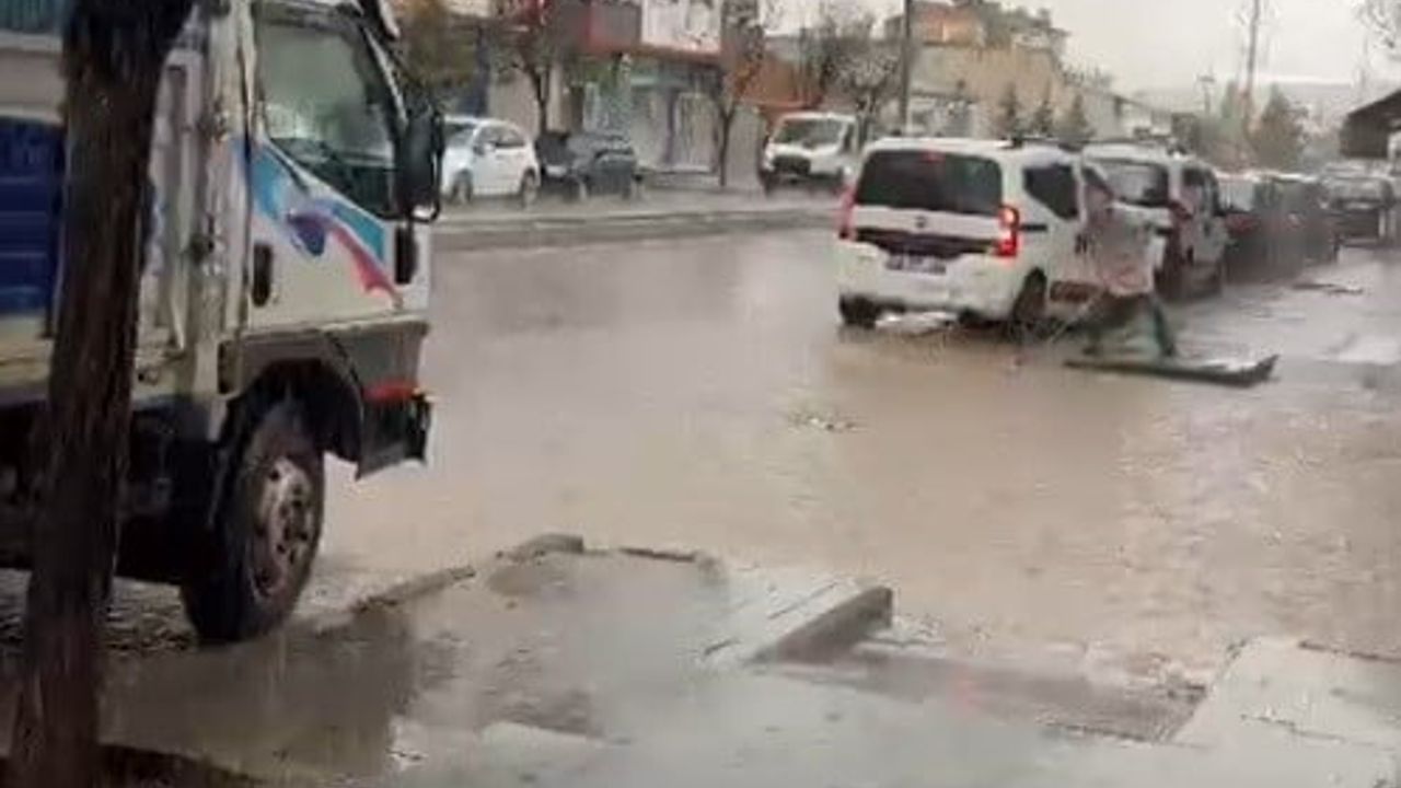 Demirözü'nde gök gürültülü sağanak hayatı olumsuz etkiledi — Meteoroloji 5 günlük tahmini