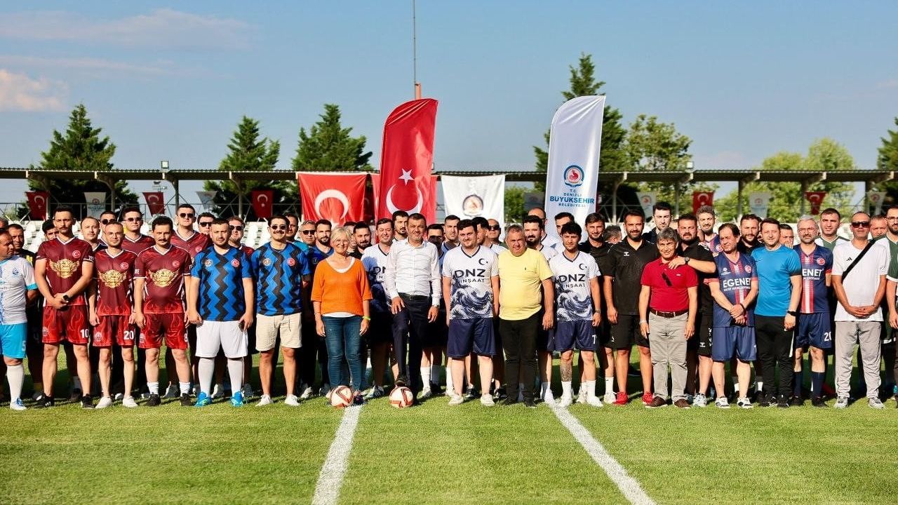 Denizli Büyükşehir Belediyesi birimler arası futbol turnuvası başladı