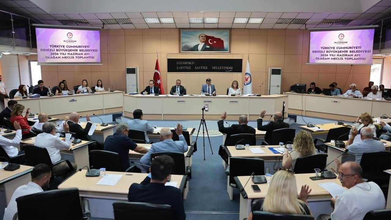 Denizli büyükşehir meclisinde barınma, trafik ve sosyal refah projeleri görüşüldü