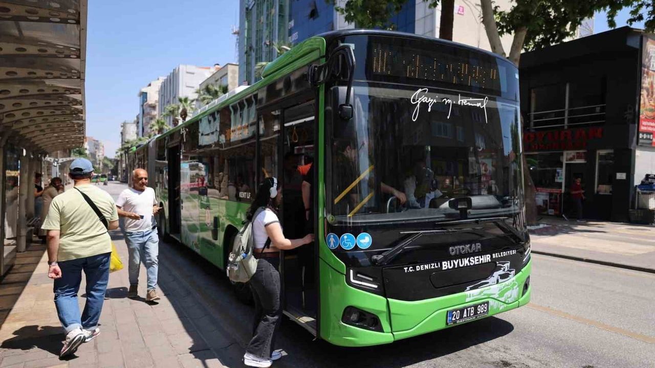 Denizli Büyükşehir ulaşım desteğinden binlerce öğrenci faydalandı