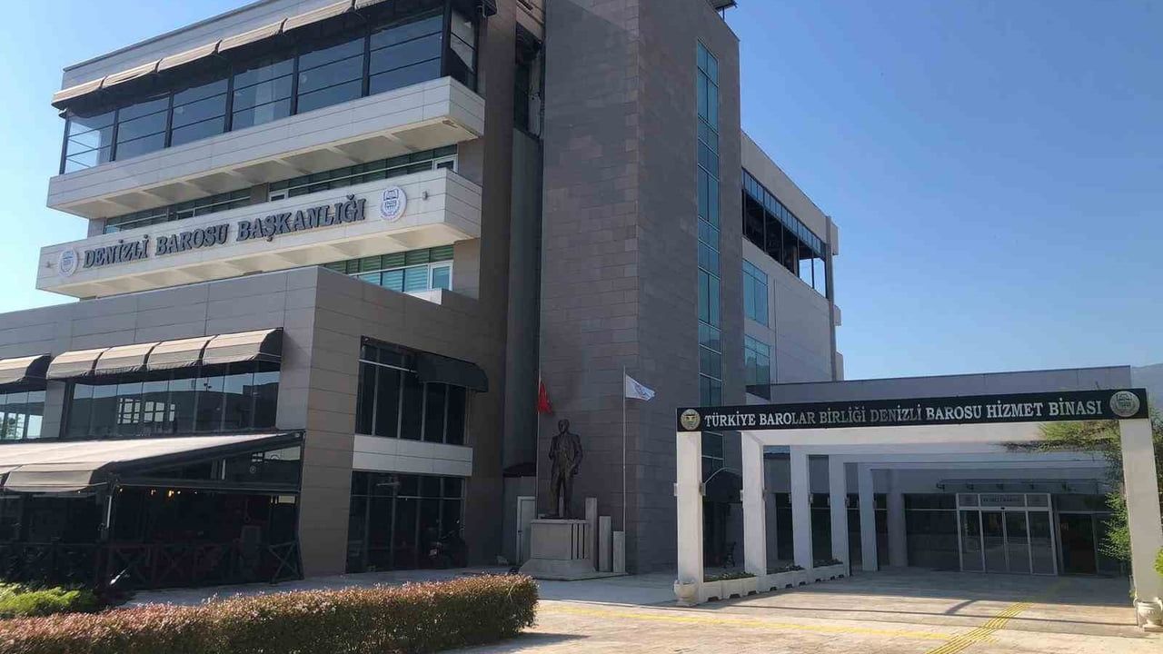 Denizli'de gözaltına alınan 12 avukat serbest bırakıldı