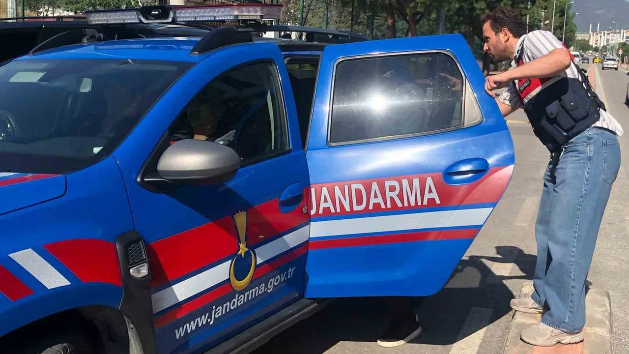 Denizli’de jandarmadan uyuşturucu baskını: baro başkanı Ufuk Kök ve 12 avukat gözaltına alındı