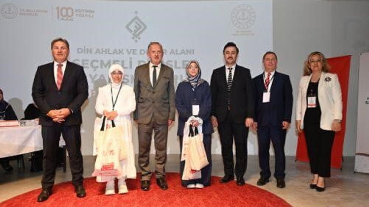 Denizli'de Kur’an-ı Kerim’i Güzel Okuma Yarışması Kızlar 3. Bölge Finali gerçekleştirildi