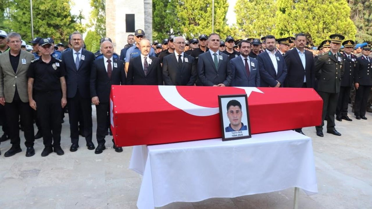 Denizli'de Muğla'da şehit düşen polis memuru Tayfun Baş toprağa verildi