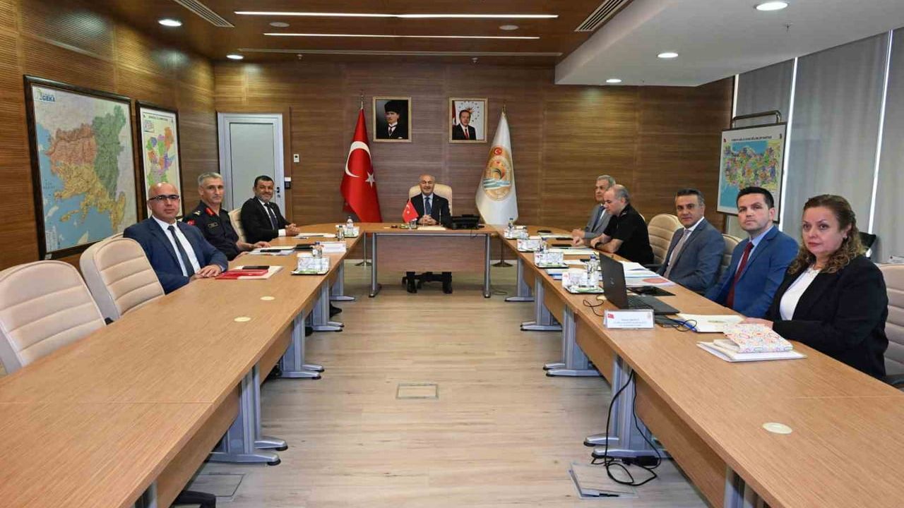 Denizli'de Okul Çevresi ve Güvenliği İl Yürütme Kurulu toplantısı gerçekleştirildi