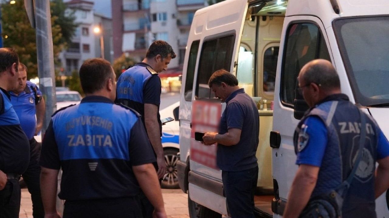 Denizli'de Zabıta, Pamukkale ve Merkezefendi'de Seyyar Gıda Satıcılarına Operasyon