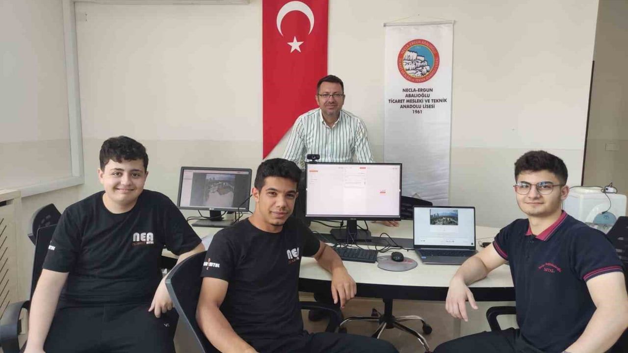 Denizli'den 'Hava kalitesini izleyen akıllı göz' projesi Türkiye finallerine kaldı