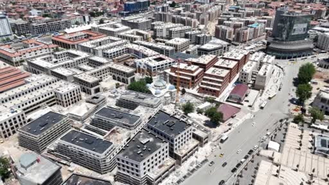 Depremde yıkılan Malatya’nın simgesi Yeni Cami’de restorasyonda sona yaklaşıldı