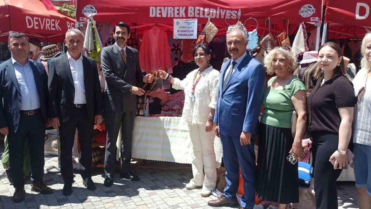 Devrek’te Hayat Boyu Öğrenme Haftası: Kursiyerlere belgeler verildi, el emeği sergi açıldı