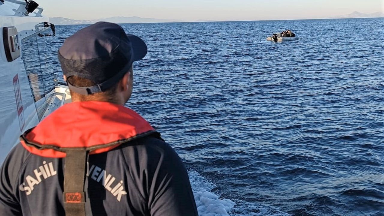 Didim açıklarında iki düzensiz göçmen olayı: 34 kurtarıldı, 9 yakalandı