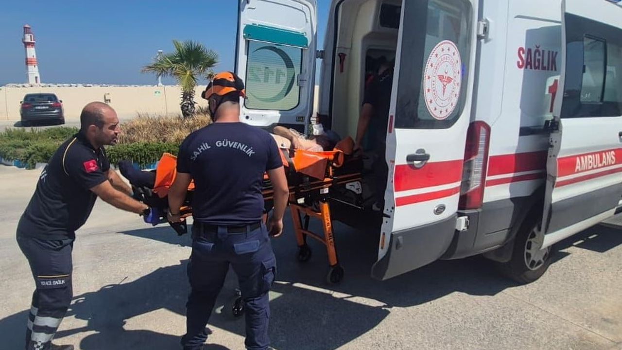 Didim açıklarında ticari gemideki şahıs Sahil Güvenlik tarafından tıbbi tahliye edildi
