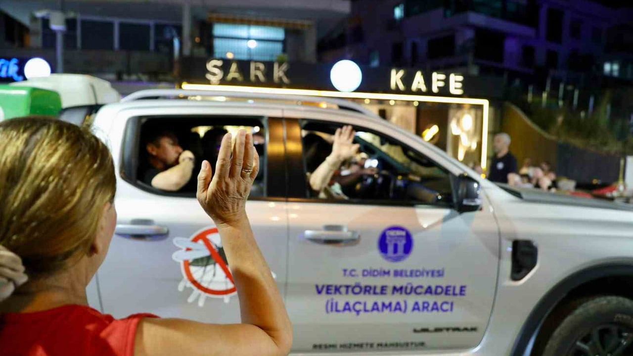 Didim Belediyesi vektörle mücadele ilaçlamalarına yeniden başladı