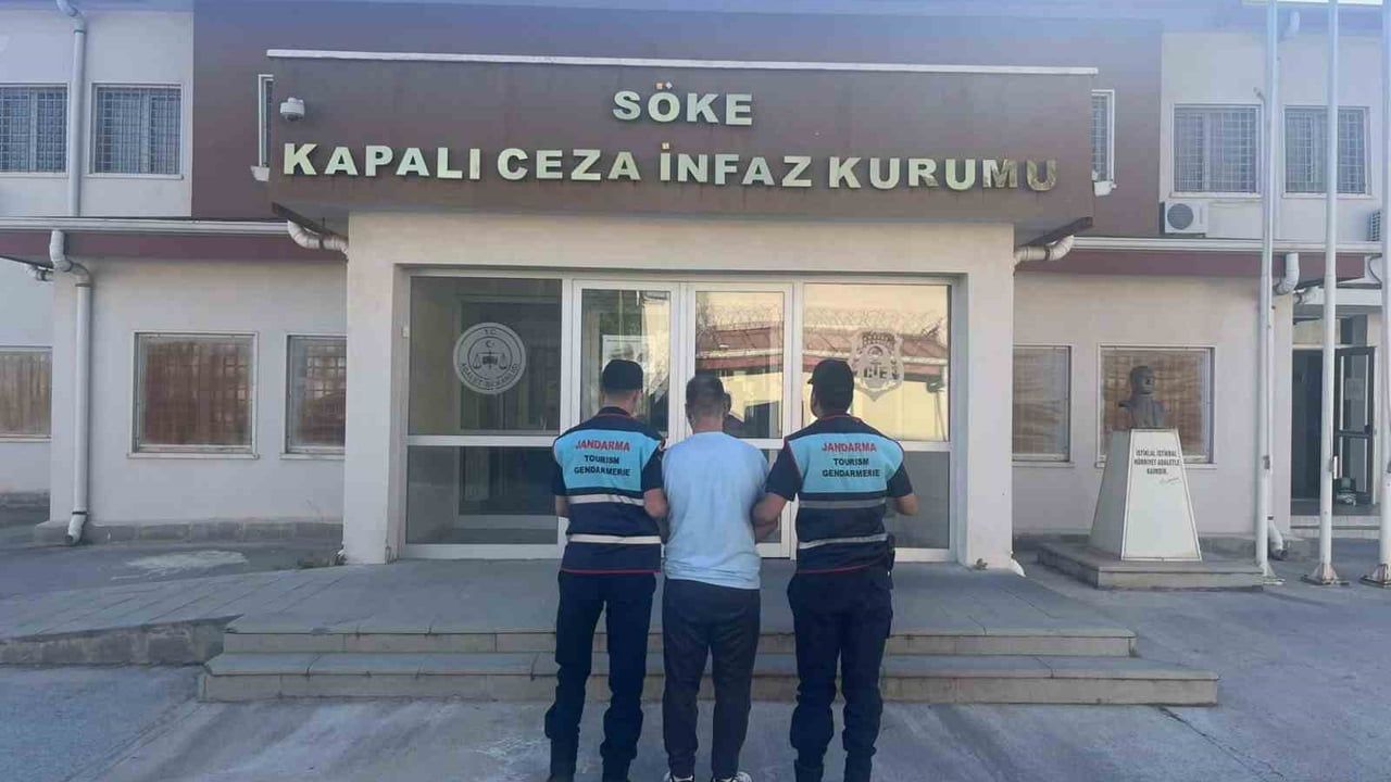 Didim'de 9 düzensiz göçmen yakalandı; bir organizatör tutuklandı
