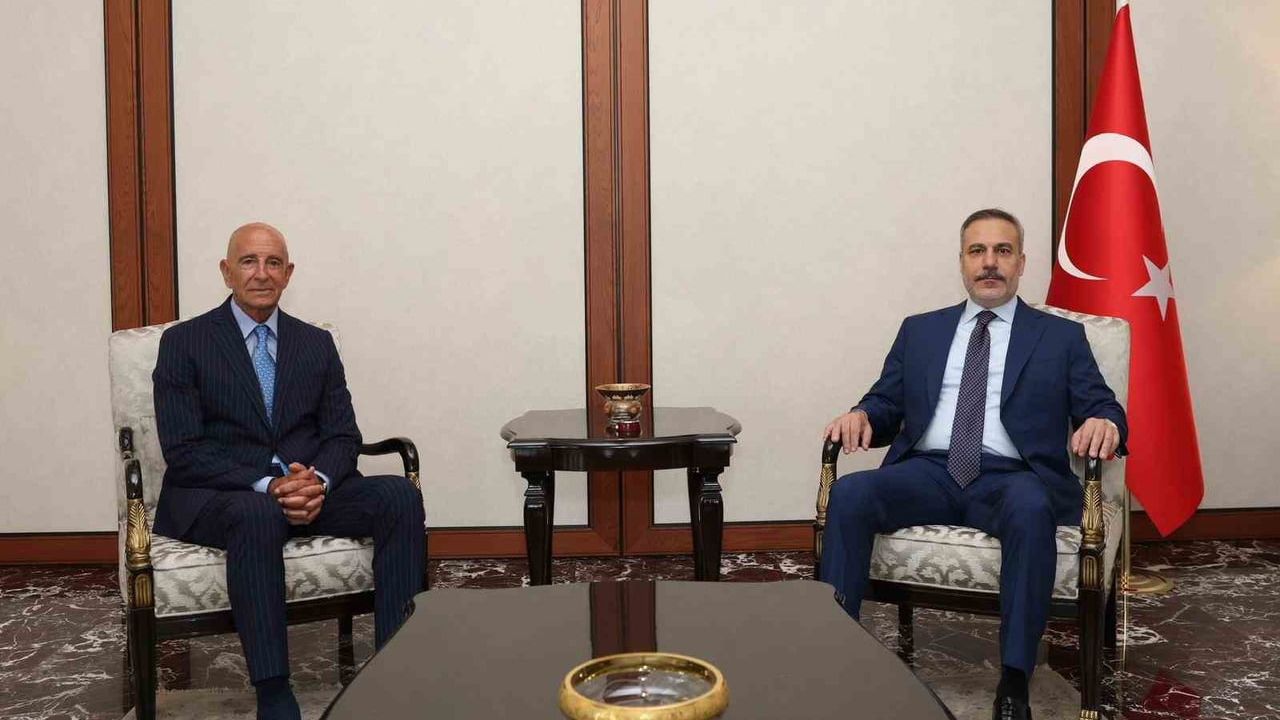 Dışişleri Bakanı Hakan Fidan, ABD Büyükelçisi ve Suriye-Irak Özel Temsilcisi Tom Barrack'ı Kabul Etti