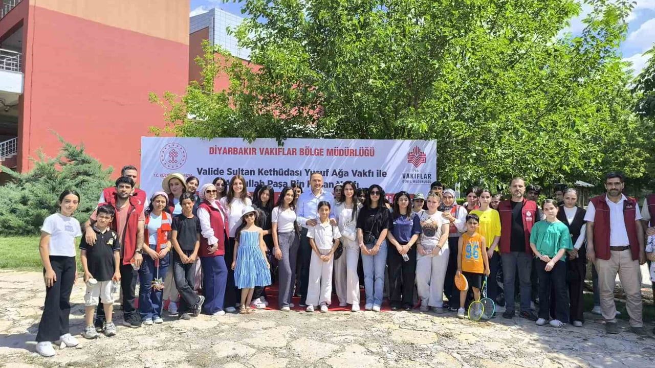 Diyarbakır'da 150 öğrenci aileleriyle birlikte piknik yaptı