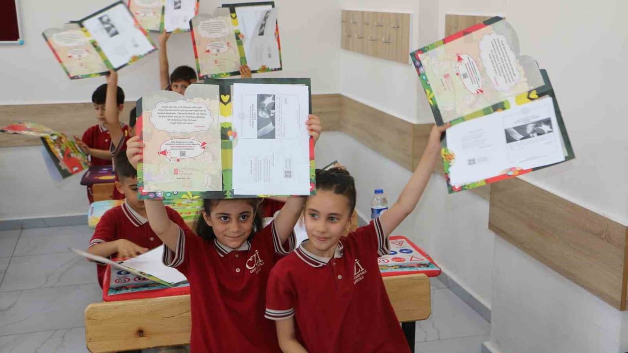 Diyarbakır’da 477 bin öğrenci karne sevinci yaşadı