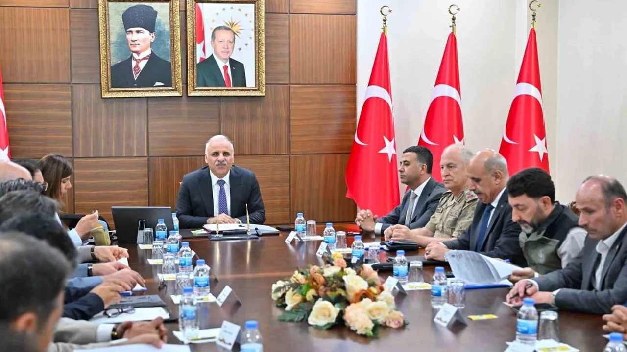 Diyarbakır’da anız yangınlarının önlenmesine yönelik koordinasyon toplantısı