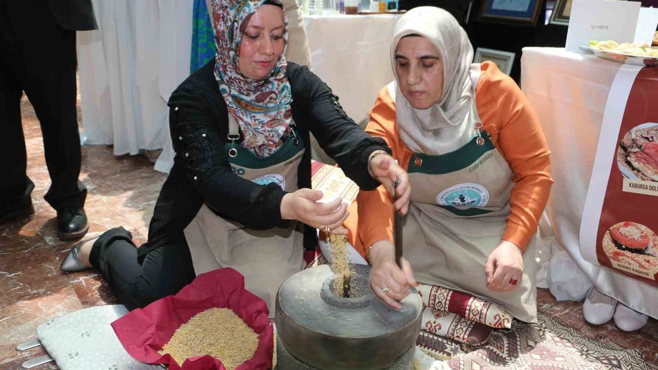 Diyarbakır'da 'Hayat Boyu Öğrenme' Sergisi Yenişehir'de Açıldı