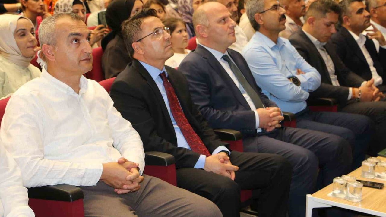 Diyarbakır'da Oku Kitabını Al Armağanını ve EKO Hesapla Projelerinde Dereceye Girenlere Ödüller Verildi