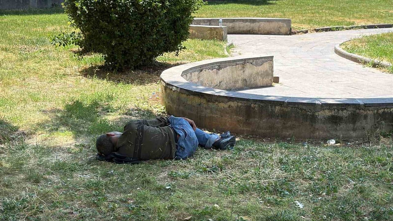 Diyarbakır'da Sıcak Hava Hayatı Olumsuz Etkiledi: Termometreler 37-38°C Gösterdi