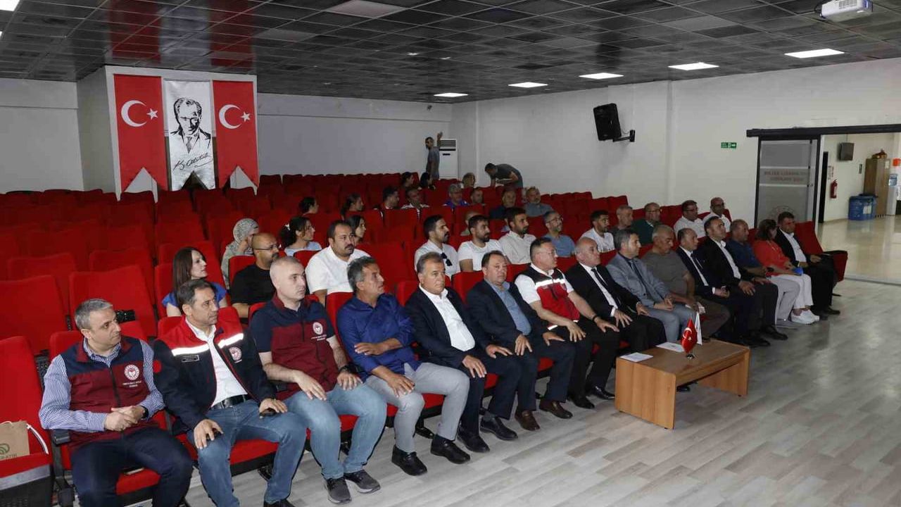 Diyarbakır’da uygulamalı ipek böcekçiliği eğitiminde sertifika töreni