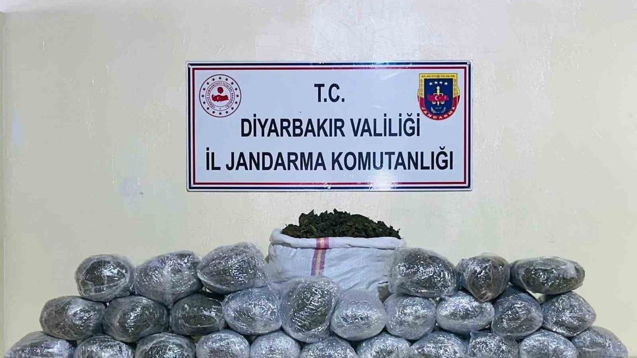 Diyarbakır'da yaklaşık 55 kilo uyuşturucu ele geçirildi