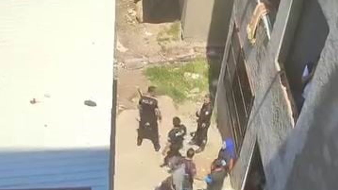 Diyarbakır Sur’da taşlı, sopalı ve silahlı kavgada 4 kişi yaralandı