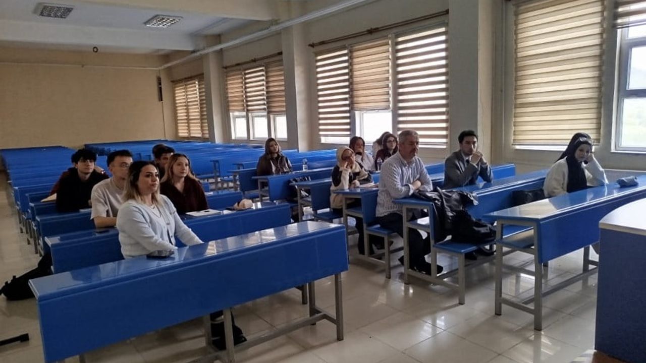 DPÜ Emet MYO'da 2025-2026 Eğitim-Öğretim Yılı Mezunlar Buluşması