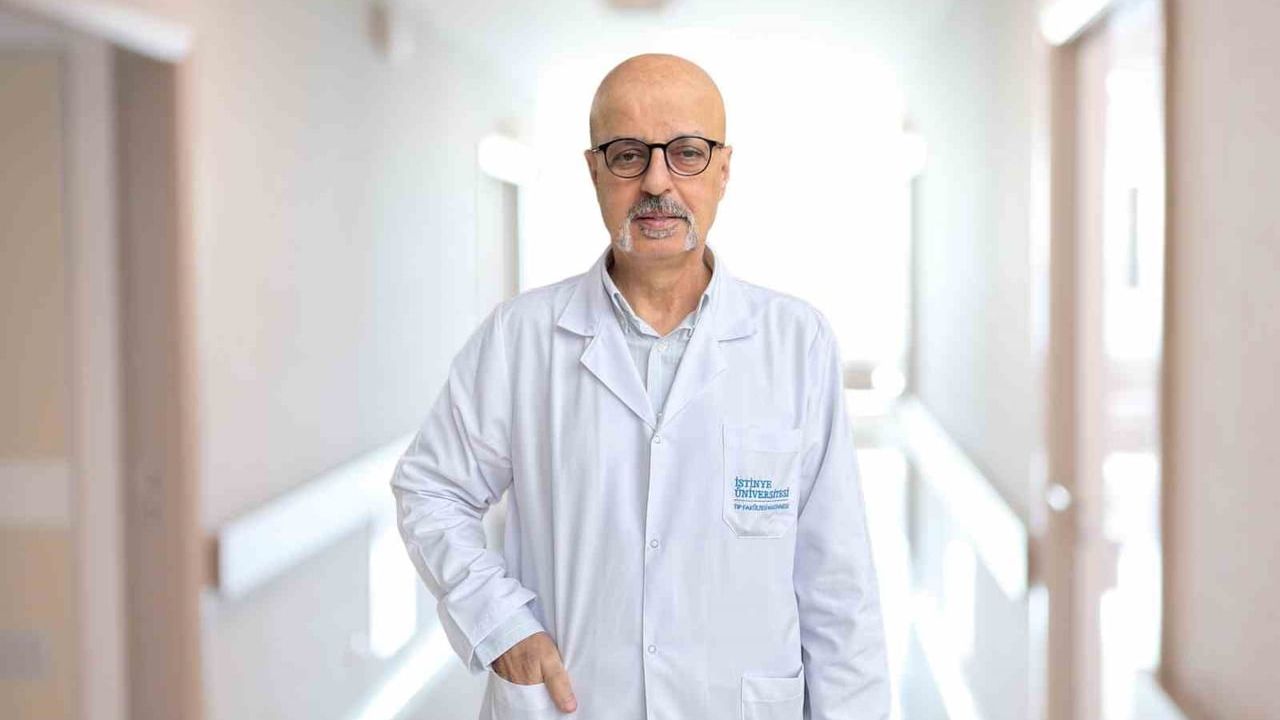 Dr. Muzaffer Bezgal: Yazın Sıvı Tüketimi ve Kafeinli İçeceklerin Etkileri