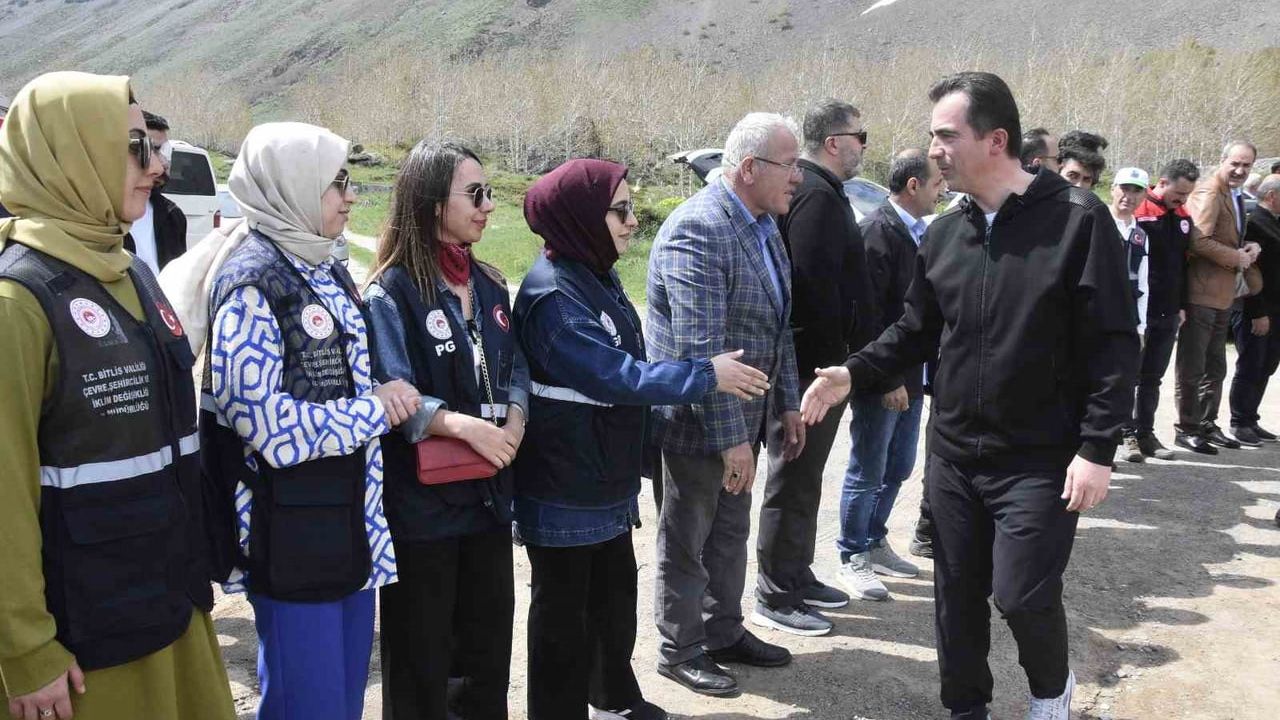 Dünya Çevre Günü'nde Nemrut Kalderası'nda Temizlik ve Farkındalık Etkinliği