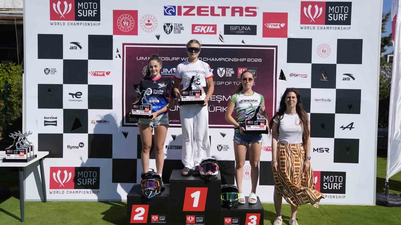 Dünya motosurf şampiyonası finali Çeşme Şifne'de tamamlandı