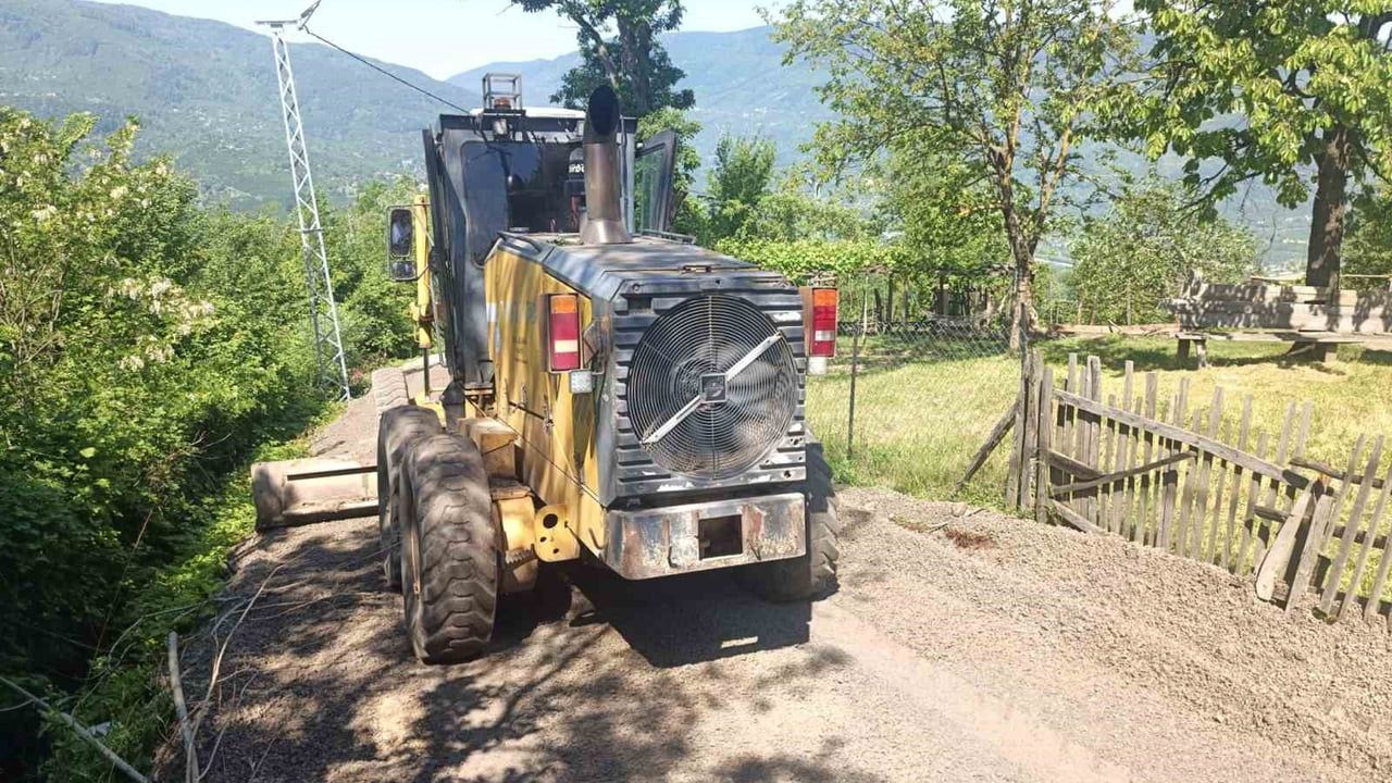 Düzce Bakacak Köyü'nde sıcak asfalt altyapı çalışmaları tamamlandı