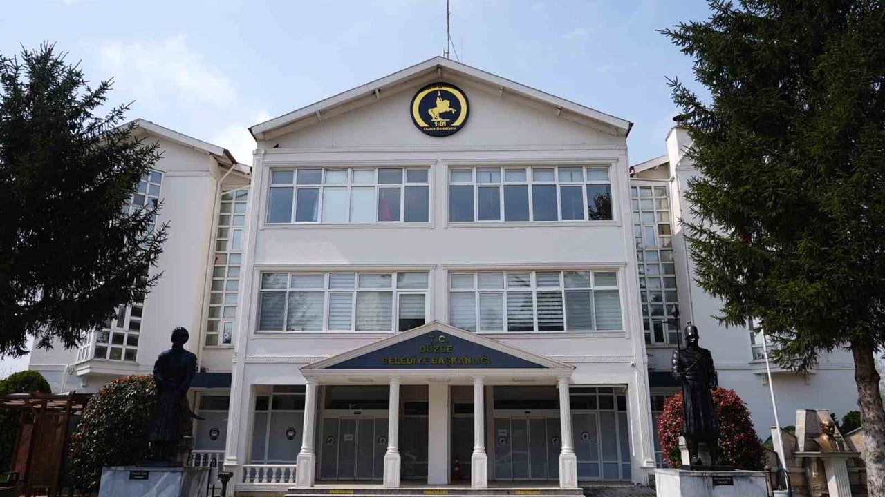 Düzce Belediyesi'nden Dolandırıcılık Uyarısı: Belediye Vatandaşlardan Para Talep Etmiyor