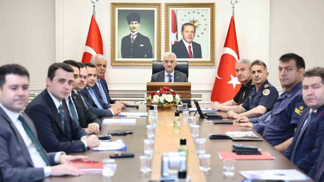 Düzce'de güvenlik tedbirleri ve asayiş uygulamaları değerlendirildi