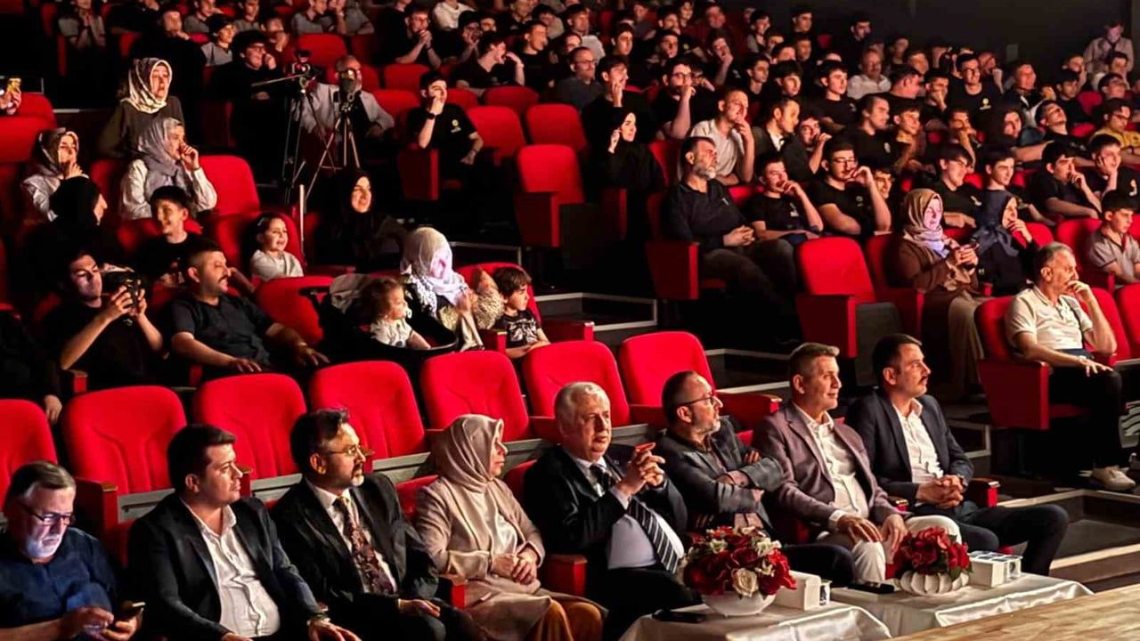 Düzce'de İstanbul'un Fethi'nin 573. yıl dönümü törenle anıldı