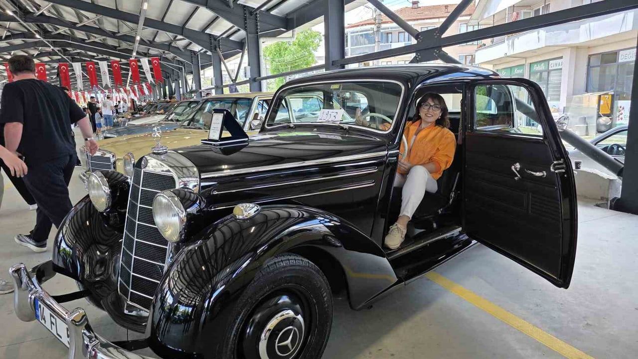 Düzce’de Mercedes tutkunları nostalji otomobillerle buluştu