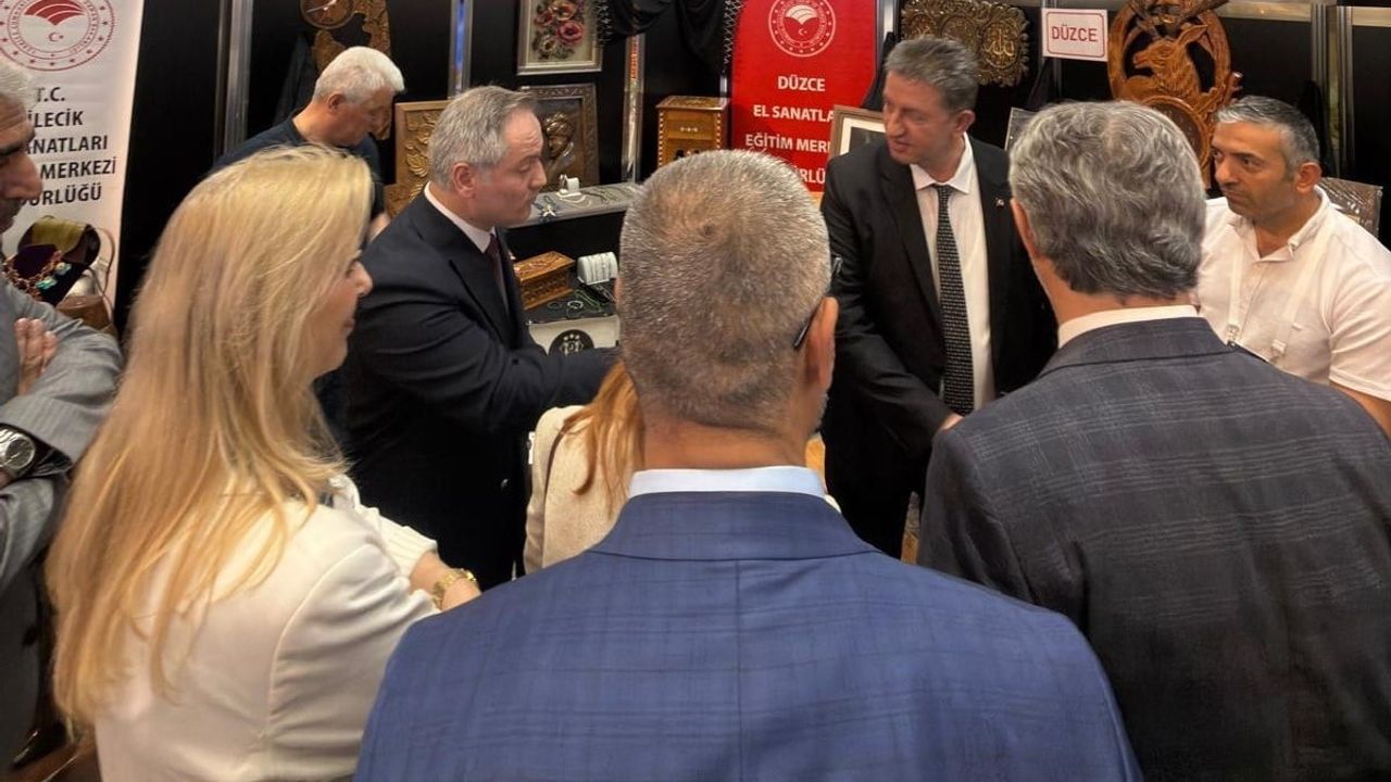 Düzce El Sanatları Eğitim Merkezi Ankara'daki 3. Geleneksel El Sanatları Sergisinde Eserlerini Sergiledi