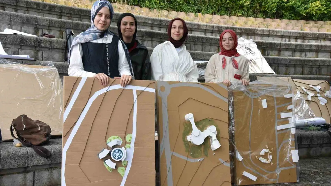 Düzce Üniversitesi Mimarlık Öğrencileri 'Dansın Ruhu' Temalı Final Jürisi ve Sergisini Gerçekleştirdi
