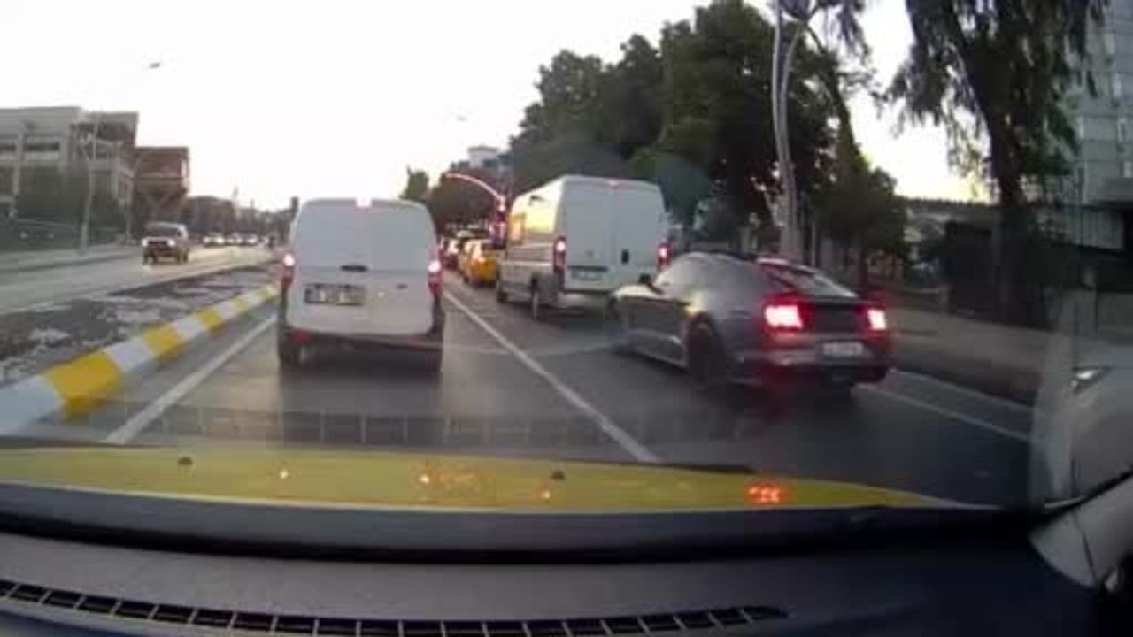 Edirne'de iki motosiklet çarpıştı: 1 yaralı