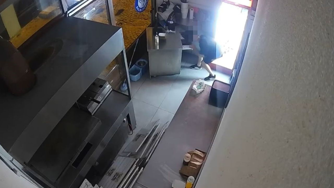 Edirne Saraçlar Caddesi'nde çocuk hırsızlık anı güvenlik kamerasında